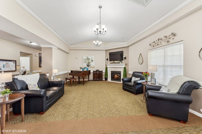 04_167West240South_1_LivingRoom_Large