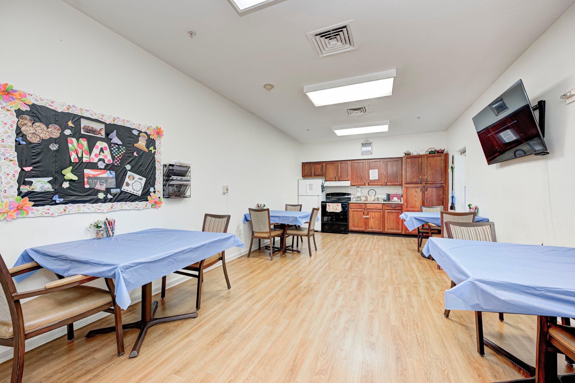 DGPL-AL-activity room-013